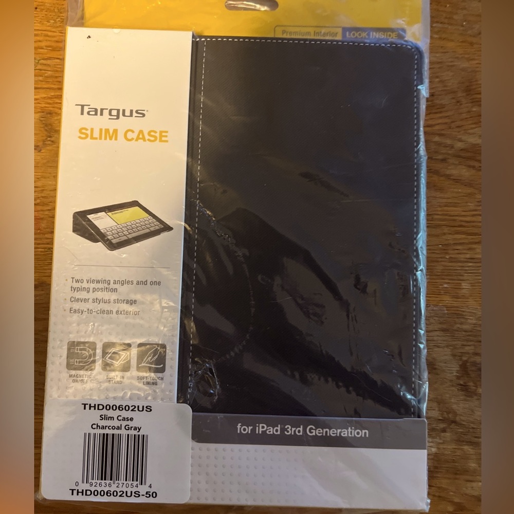 iPad 3 case, gray. New in box.